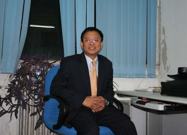 H: 资料  公司及教师